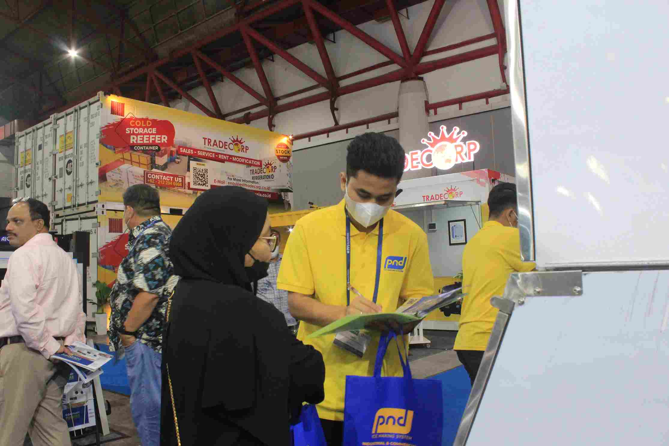 pameran mesin es
